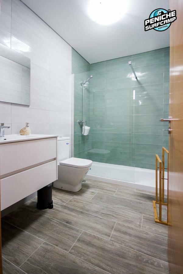 Peniche Surf Camp luxurious Two&Three Room Apartments Exterior foto